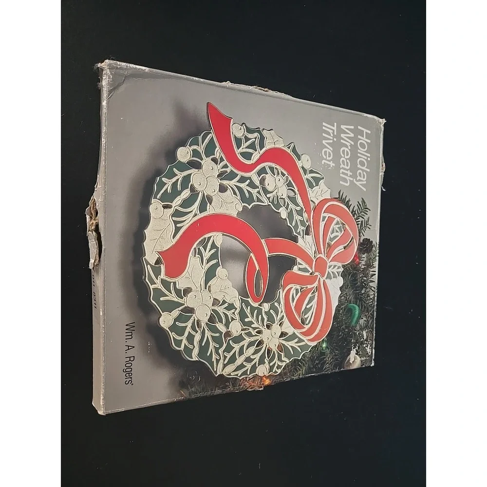 William‎ A Rogers Holiday Collection Trivet Holiday Wreath 8